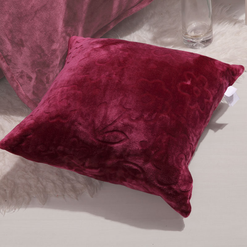 合雨珊瑚绒靠垫抱枕套超柔办公室创意午睡靠枕法兰绒腰枕1个正品